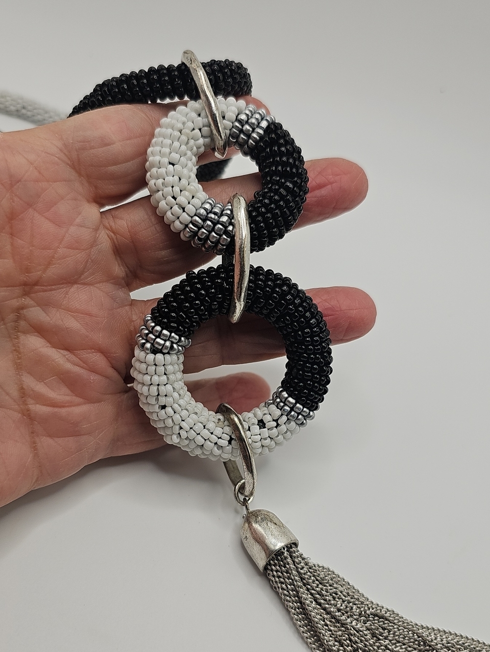 Elegant Black & White Seed Beaded Link Necklace W/ Silver Tassel Made By CHICOS - Picture 2 of 6